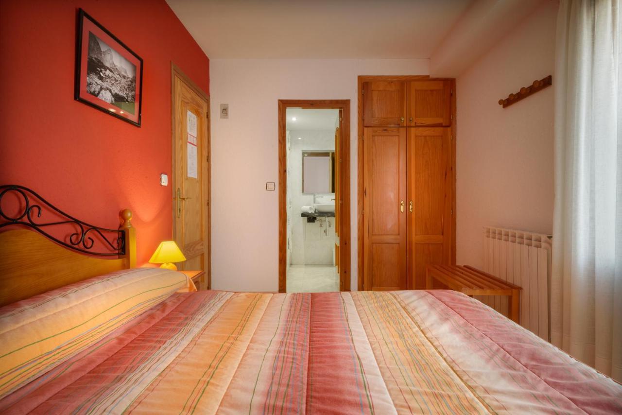 Hostal Kimboa Ansó Exterior foto