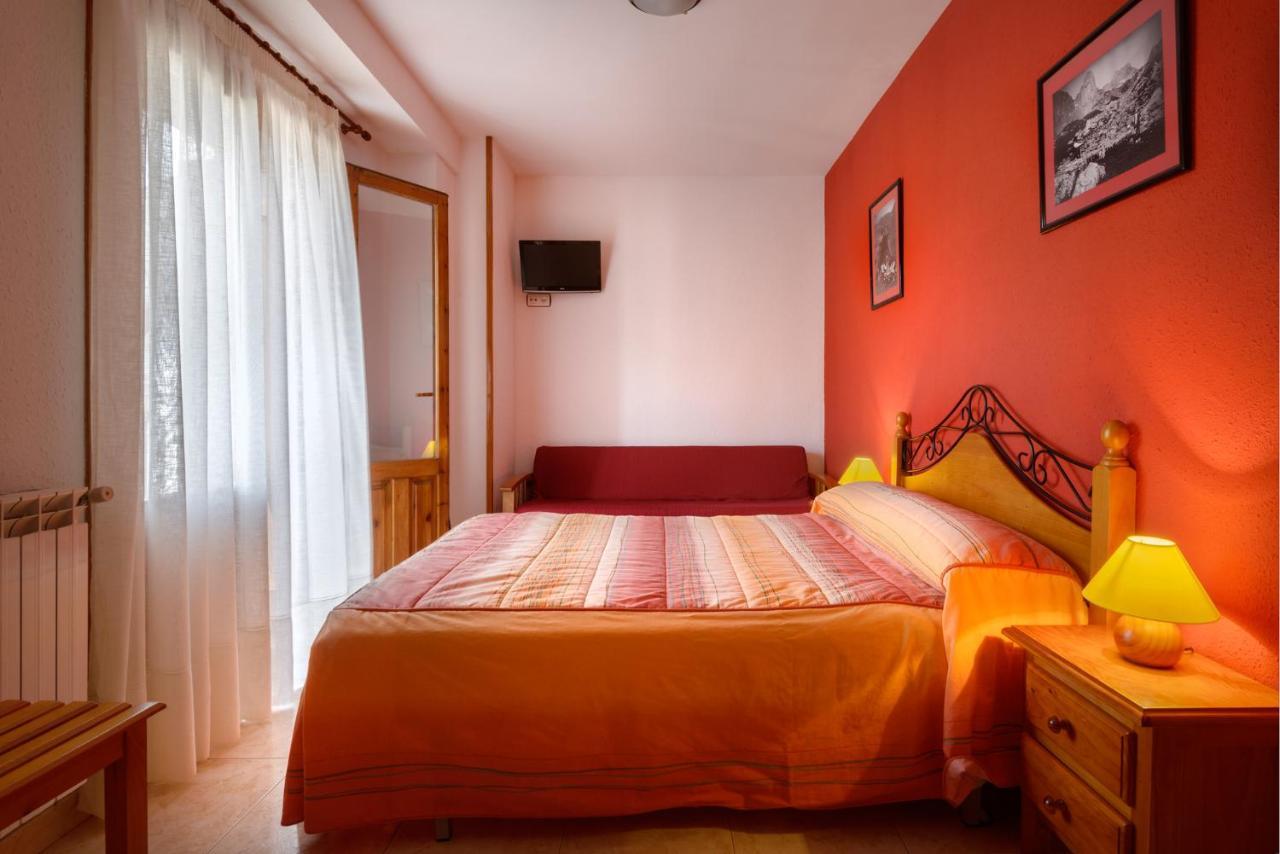 Hostal Kimboa Ansó Exterior foto